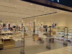 -hotwind热风(世纪东方广场店)