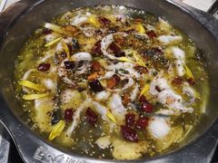 酸菜鱼火锅-杨记大丰收鱼庄(国贸店)