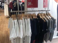 -优衣库(哈尔滨中央大街店)