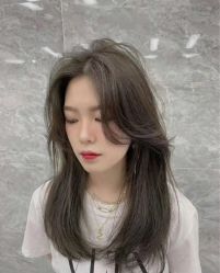-发泽造型·烫发染发