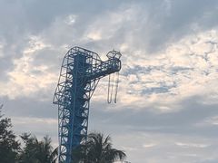-亚龙湾中心广场