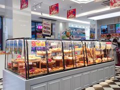 面包甜点陈列柜-味多美(江桥万达店)