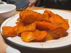 拔絲地瓜-关东小磨东北菜(上海长风大悦城店)