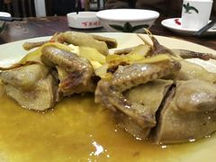 药膳蒸乳鸽-华信美食