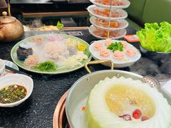 -得意咚瓜·顺德鱼生·冬瓜火锅(深圳首店)