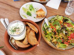 虾仁牛油果沙拉-RAC BAR(安福路店)