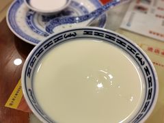招牌姜撞奶任意配-广信牛奶甜品世家(台东店)