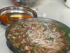 -正宗杨记普洱酸醋米线(总店)