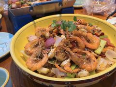 -休记光头香辣蟹干锅(绵竹店)
