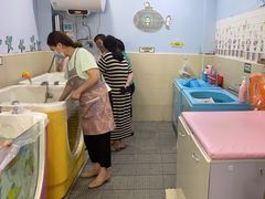 -哲学苑亲子园·早教婴儿托育·婴儿游泳(颐龙湾店)