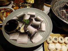 -草家酱蟹炭火烤肉店(珲春南路一店)