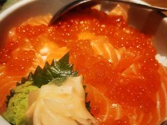 三文鱼亲子饭-初居食屋日式料理(万象城购物中心店)