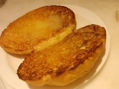 奶油豬仔包-翠华餐厅(百老汇店)