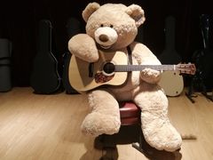 -何顺华吉他沙龙