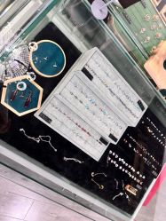 -龙之吻专业刺青·手工耳洞·纹身去色