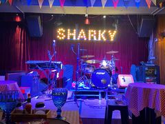 -鲨鱼美式餐厅酒吧Sharky
