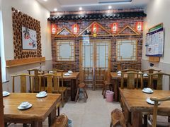 大堂-东来菜馆•手抓海鲜家常菜•海鲜锅贴(鸽子窝店)