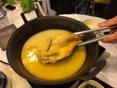 -鲜入围煮花胶鸡海鲜火锅