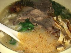 -熊大师牛羊粉(红谷凯旋店)