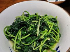 -洞庭土菜小炒馆(易发广场店)