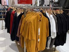 -优衣库(北京万柳华联购物中心店)