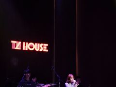 -TZ House音乐现场(来福士中心店)