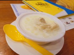 榴莲雪蛤炖蛋白-许留山(梳士巴利道店)