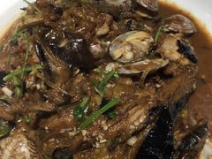 花蚬子炖茄子-品味居·首店·大连鲜活海鲜大连菜(东港店)