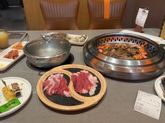 -黑金·寻焰自助百汇·烤肉·火锅(中街店)
