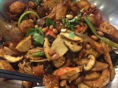 -愉肴麻辣香锅(中北镇店)