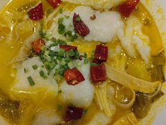 -渝是乎酸菜鱼·川渝小炒(新世界百货望京店)