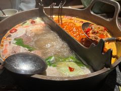 -三出山火锅(南京万象天地店)