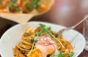 Fresh Shrimp Laksa Hot Spring Egg Flat Noodles