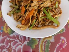 -何适山庄(水长城P2停车场店)