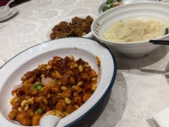 刀鱼馄饨-老半斋(福州路店)