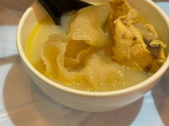 -鲜入围煮花胶鸡海鲜火锅