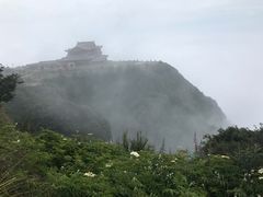 -峨嵋山金顶