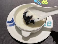 黑芝麻糊双皮奶-小炳胜(卓悦中心店)