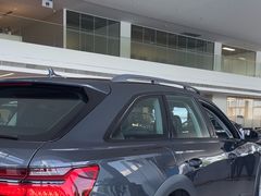 -上海冠松华奥奥迪4S店(张江店)