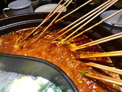 -两三事小郡肝串串香火锅(桂庙店)