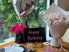 -Mark&Mars Restaurant