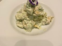 牛油果色拉-蝶园·装修中(BFC外滩金融中心店)