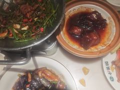 -小菜园新徽菜(镇江丹阳吾悦店)