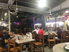 大堂-四川小胡子海鲜(丁村万人海鲜广场店)