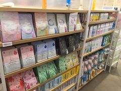 -名创优品(广州萝岗万达广场店)