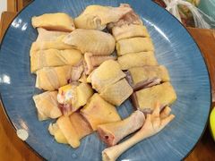 -老何家后安粉·糟粕醋海鲜火锅(三亚湾椰梦长廊店)
