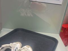 -福奈特洗衣洗鞋(宝华广场店)