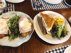 -ROAST coffee & eatery
