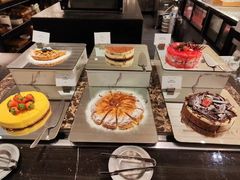 -圣丰索菲特·2 On 988 Café 自助餐厅