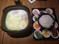 -湊湊火锅·茶憩(新中关购物中心店)
